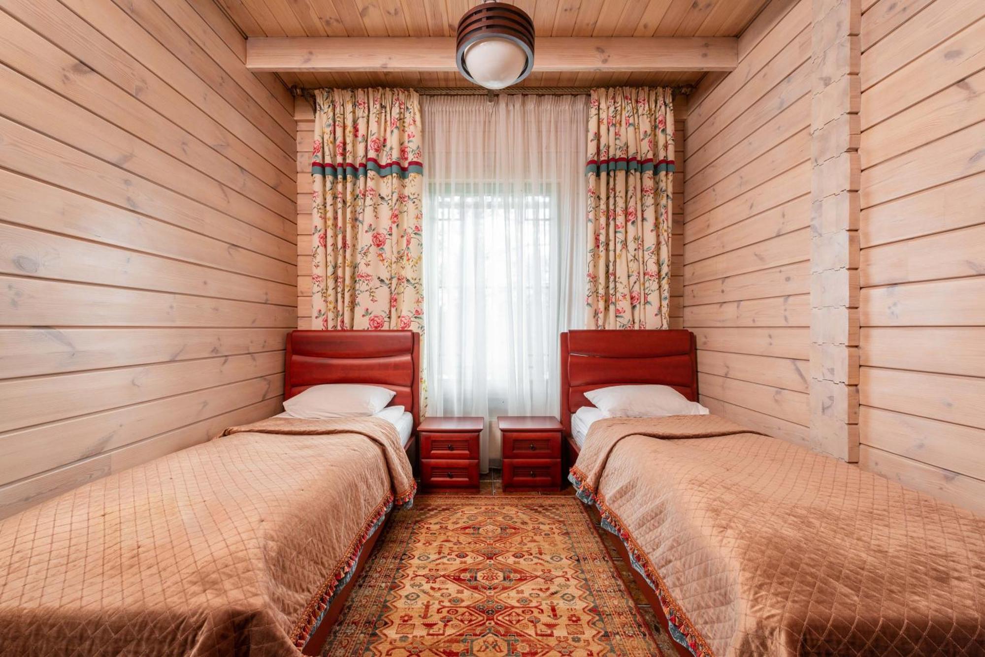 Загородный отельный комплекс Бреч Resort&Spa Gurinovka Staraya Экстерьер фото