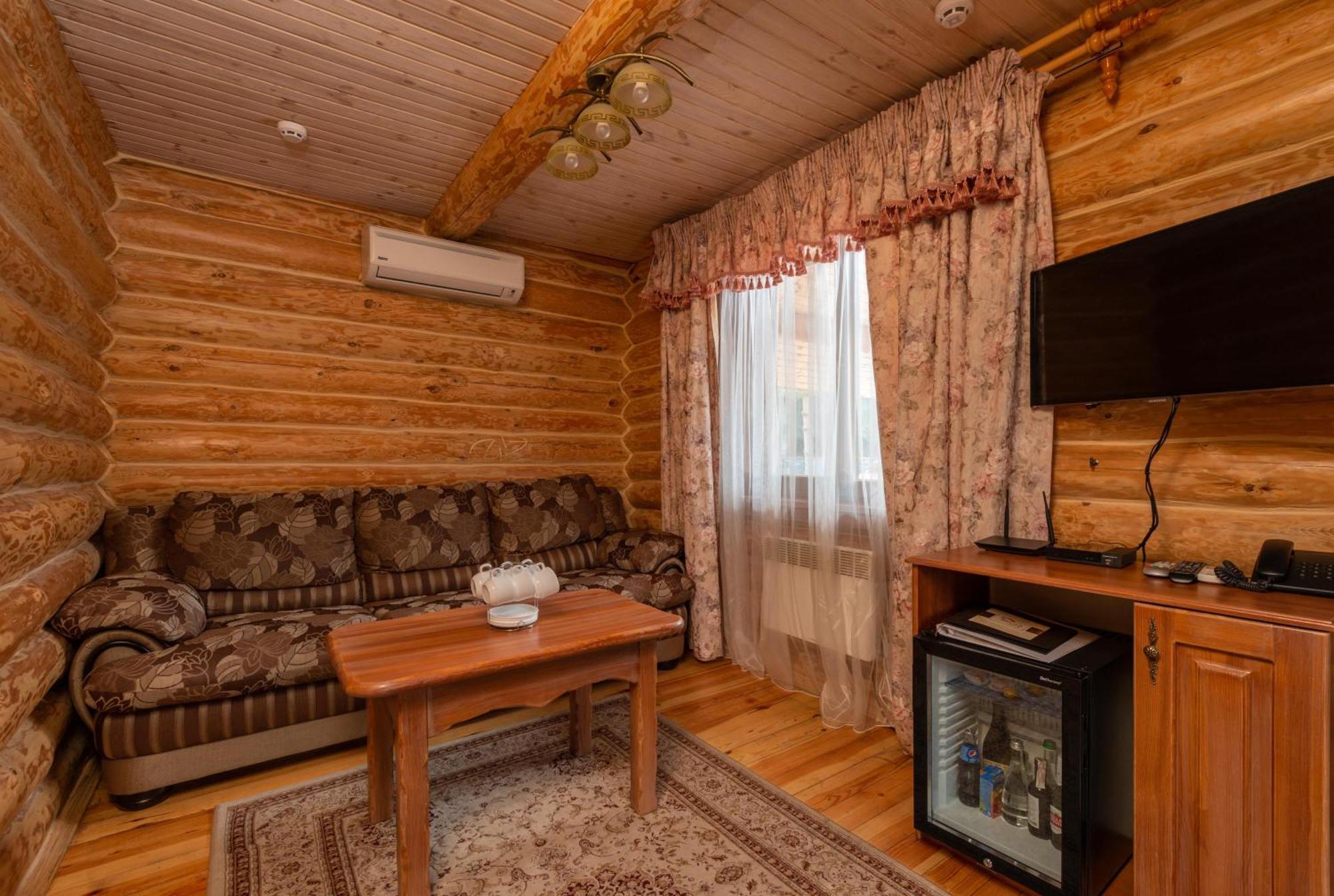 Загородный отельный комплекс Бреч Resort&Spa Gurinovka Staraya Экстерьер фото